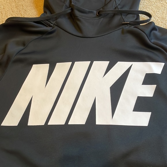 Nike black Therma-fit hoodie - Picture 3 of 5